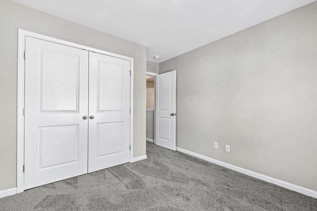 Building Photo - Modern 3BR/2.5BA Home with Open Layout – W...