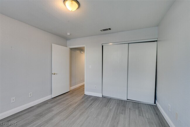 Building Photo - 1550 Jamielinn Ln