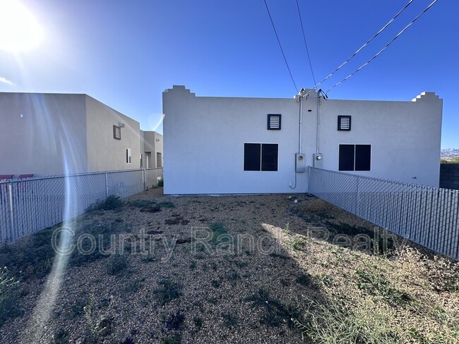 Building Photo - 1632 Shamrock Rd