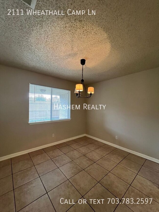 Building Photo - 2111 Wheathall Camp Ln