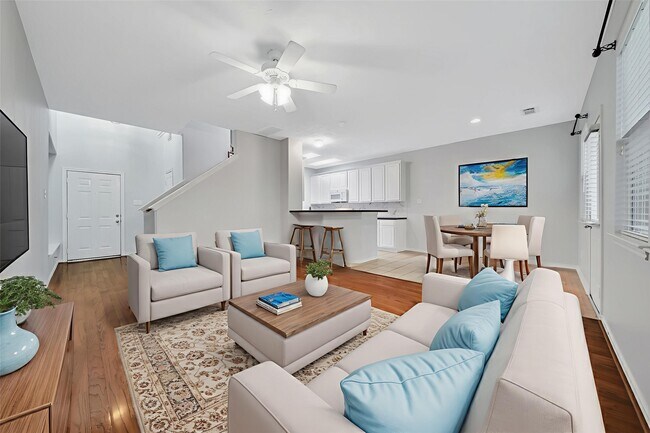 Primary Photo - 230 W Stedhill Loop