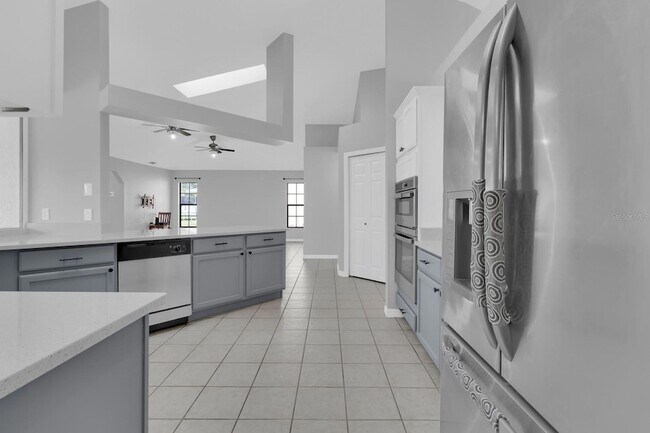 Building Photo - 2414 Sweetwater Blvd