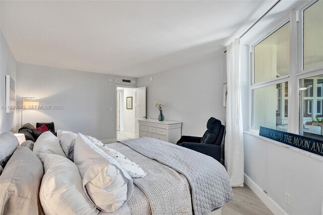 Building Photo - 1340 S Ocean Blvd