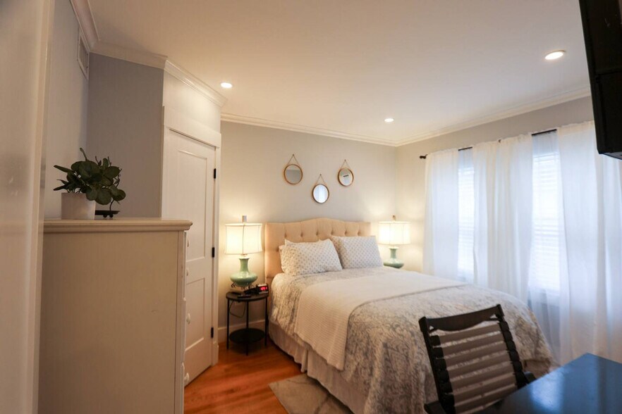 Building Photo - 247 Savin Hill Ave