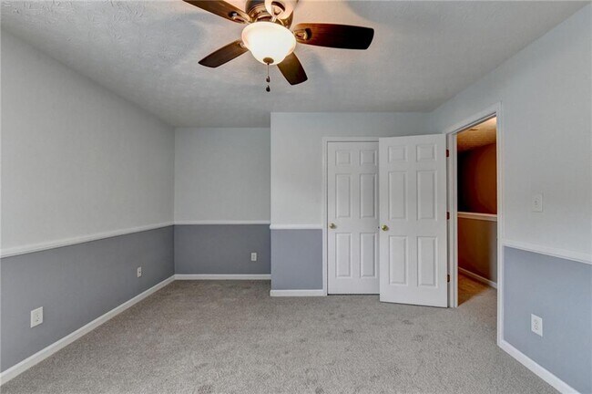 Building Photo - 3067 Kentmere Dr