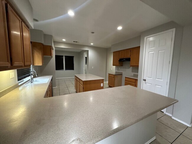 Building Photo - Nice Home For Rent