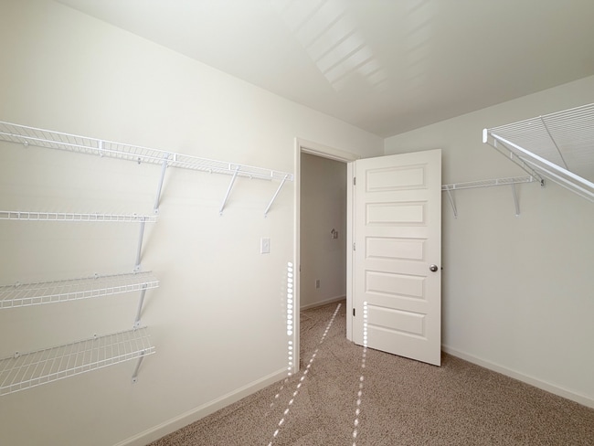 Building Photo - 2028 Eaton Pl