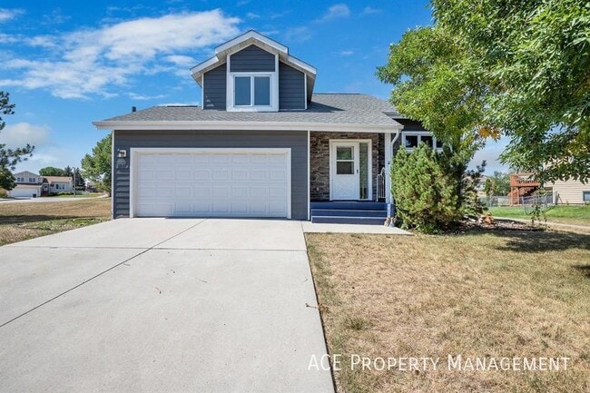 Building Photo - 1227 Clover Ridge Dr