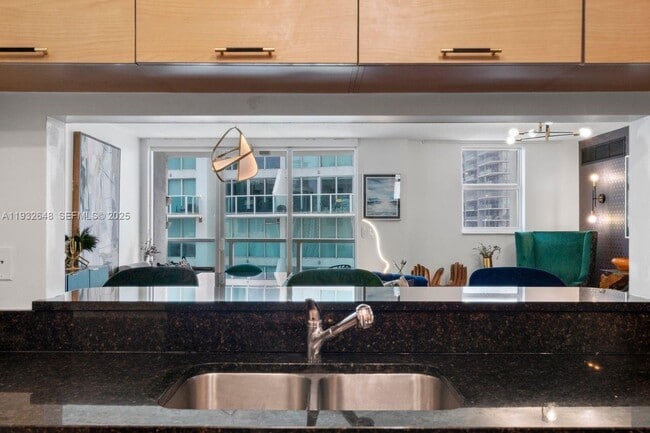 Building Photo - 31 SE 5th St