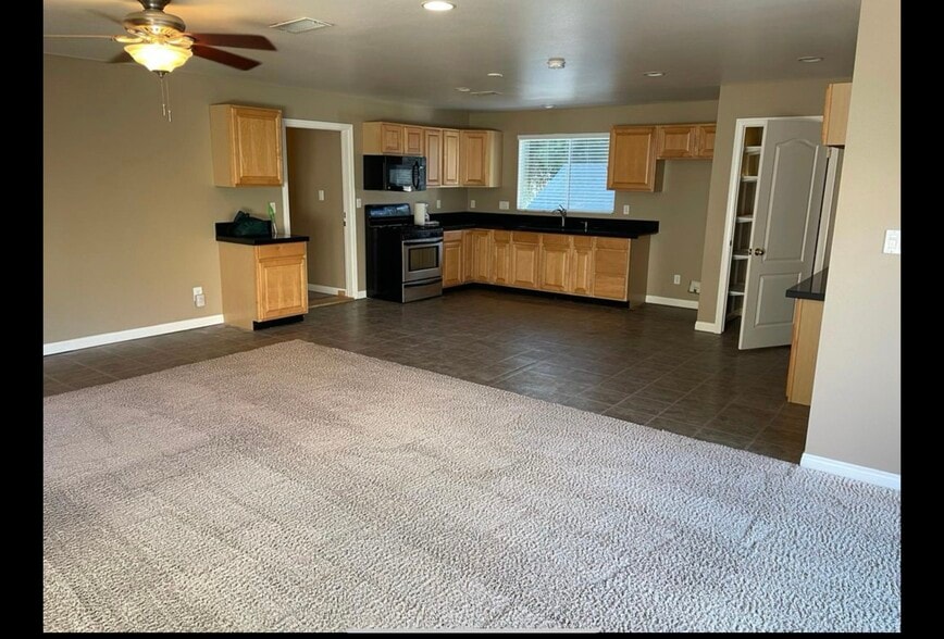 Building Photo - 5124 Glen Albyn Ln