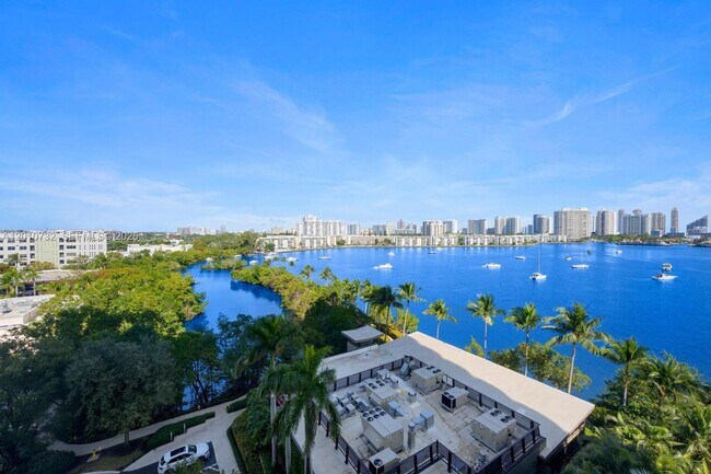 Building Photo - 17301 Biscayne Blvd