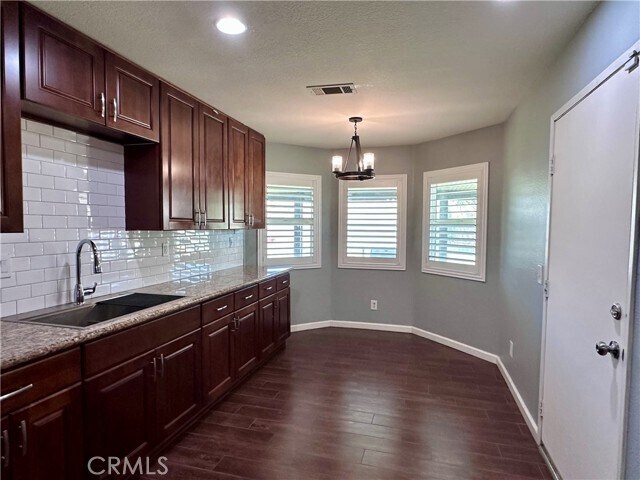 Building Photo - 9221 Signature St