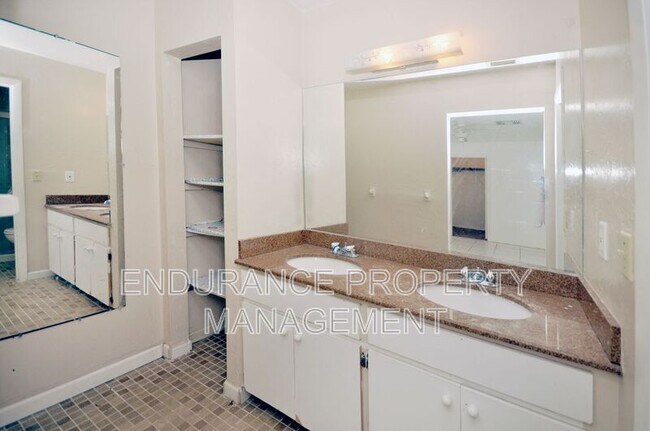 Building Photo - 1489 Silver Beach Rd