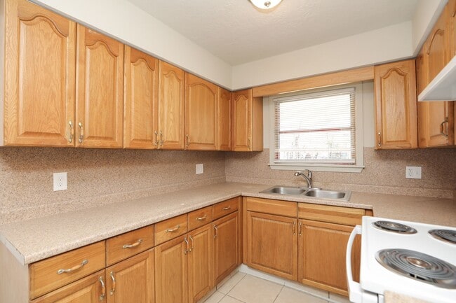 Building Photo - 11914 Meadowpass St