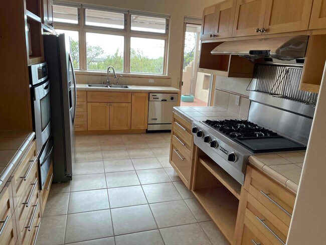 Building Photo - 4 Old Agua Fria Rd E