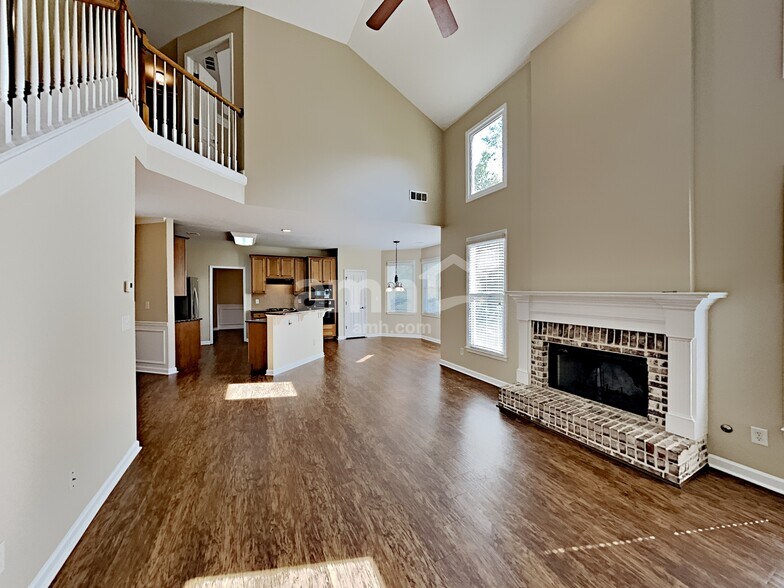 Building Photo - 3215 Thimbleberry Trail