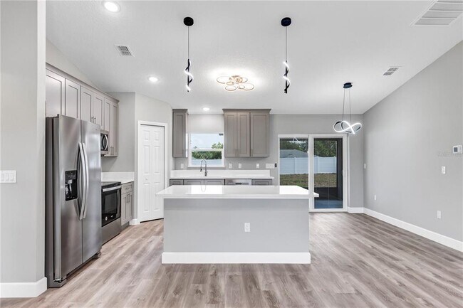 Building Photo - 9679 SE 157th Ln