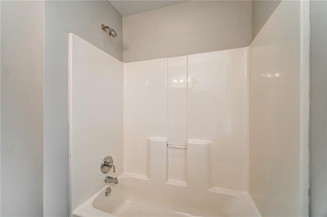 Building Photo - 4652 Old Cowan Rd