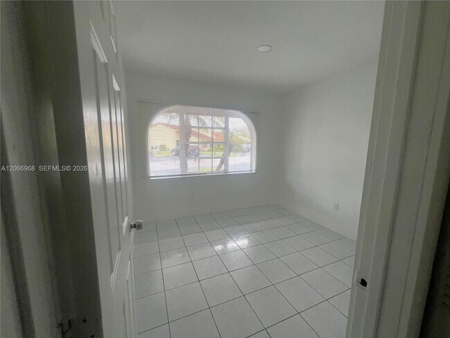 Building Photo - 11720 SW 103rd Ln