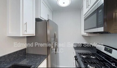 Building Photo - 205 E Hurd St