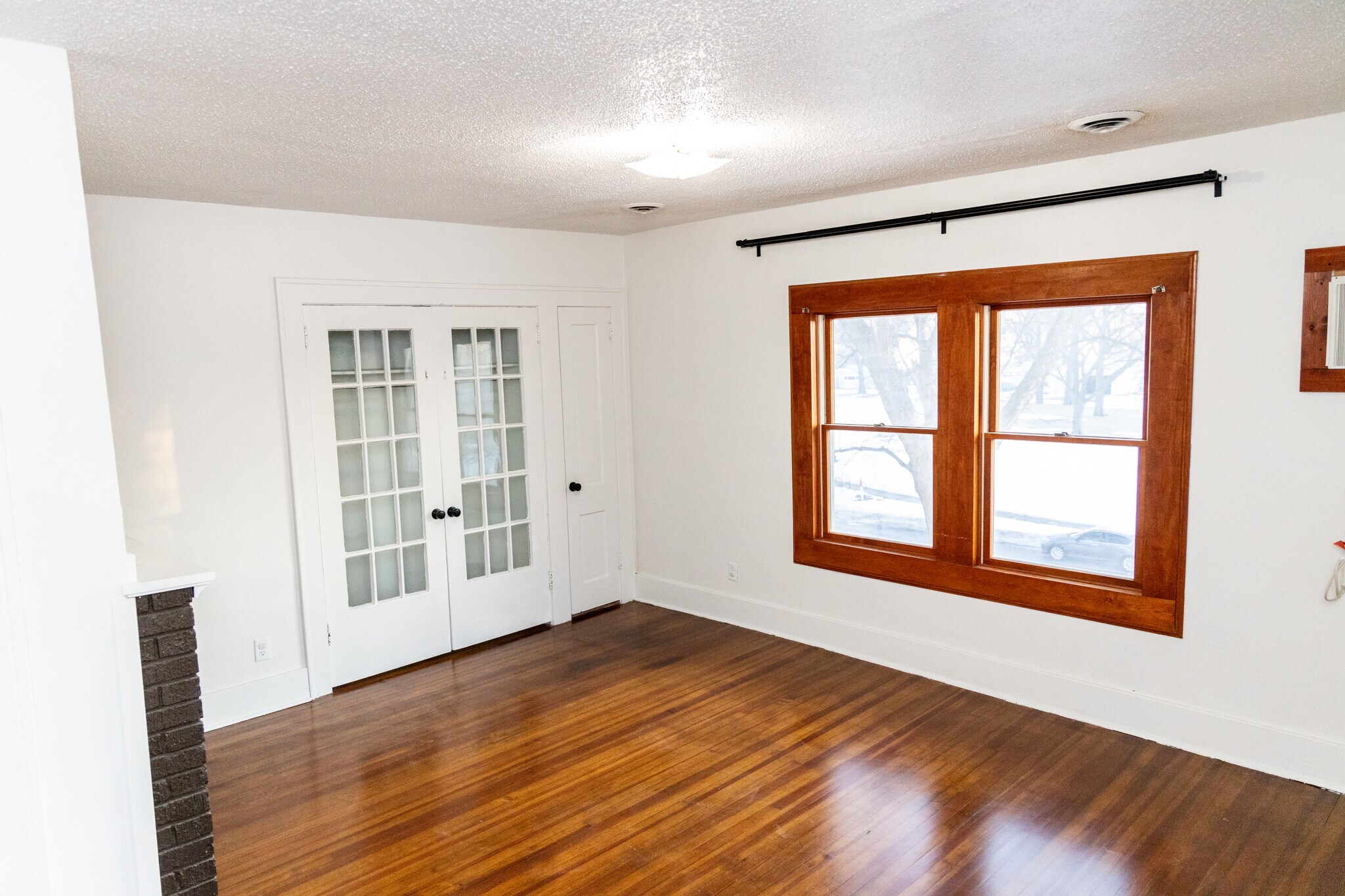 Building Photo - 711 S Phillips Ave