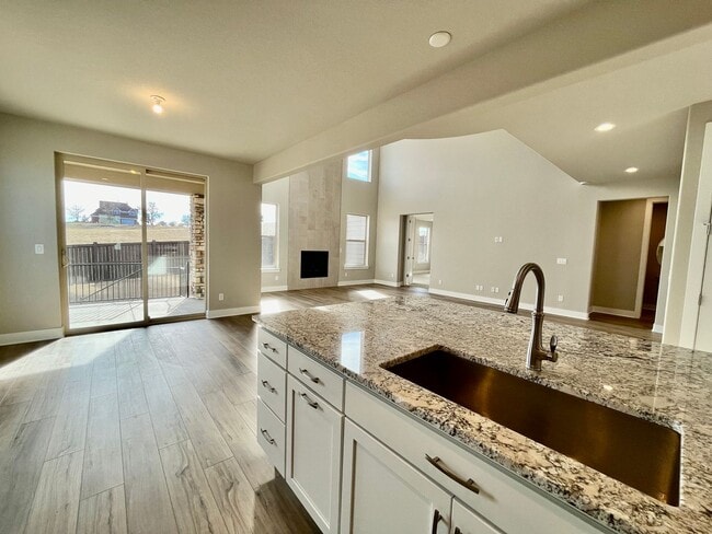 Building Photo - **$1000 off Move in Special** 5 bed 4 Bath IMMACULATE NEW BUILD in THORNTON!!