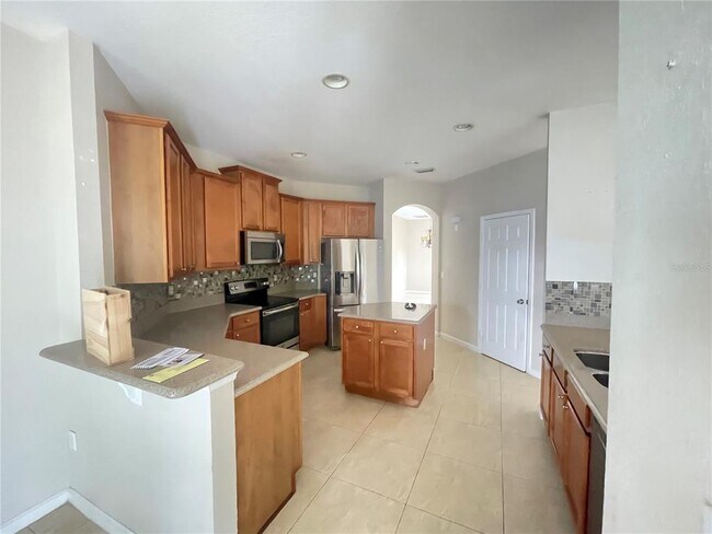 Building Photo - 2930 Willow Creek Ln