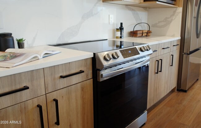 Building Photo - 841 W Pecos Rd