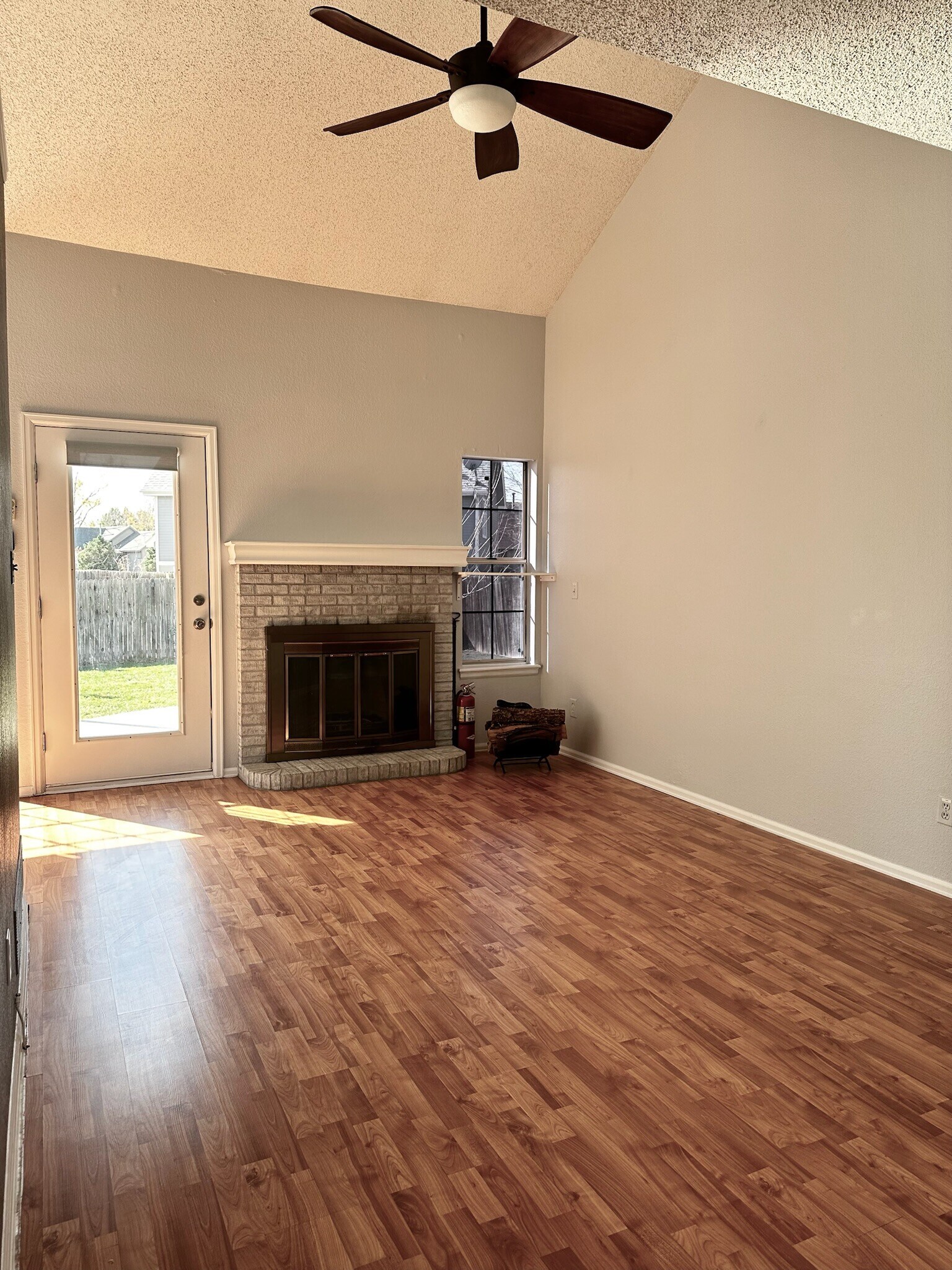 Building Photo - 1364 W 134th Dr