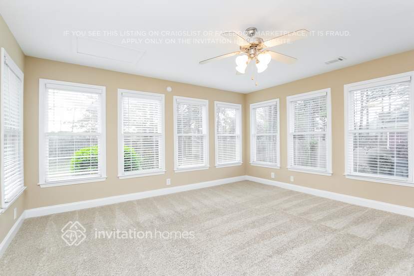 Building Photo - 1564 Fredricksberg Dr