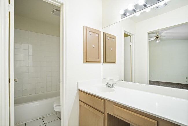 Building Photo - 6054 Bantry Bay