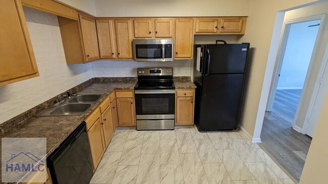 Building Photo - 959 Shady Ln