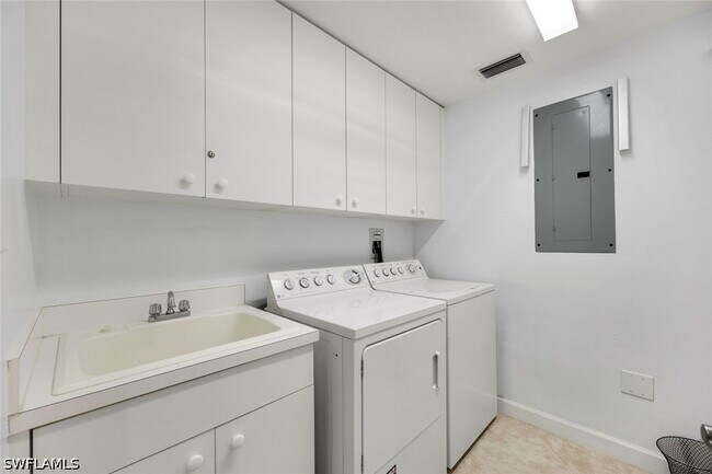Building Photo - 315 Dunes Blvd