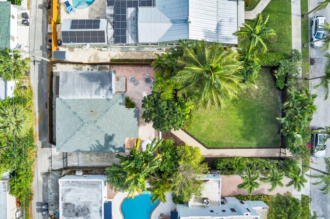 Building Photo - 439 28th St