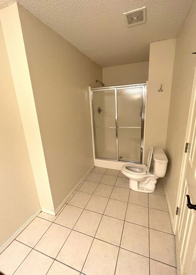 Building Photo - 3 Bedroom/2 Bathroom In Bentonville!!!