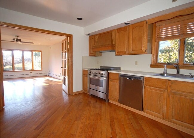 Building Photo - 8 Kilmer Rd