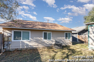 Building Photo - 5550 Rangeland St