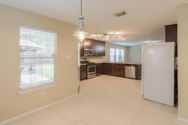 Building Photo - 14 S Vesper Bend Cir