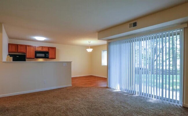 Building Photo - 3771 Cornell Dr