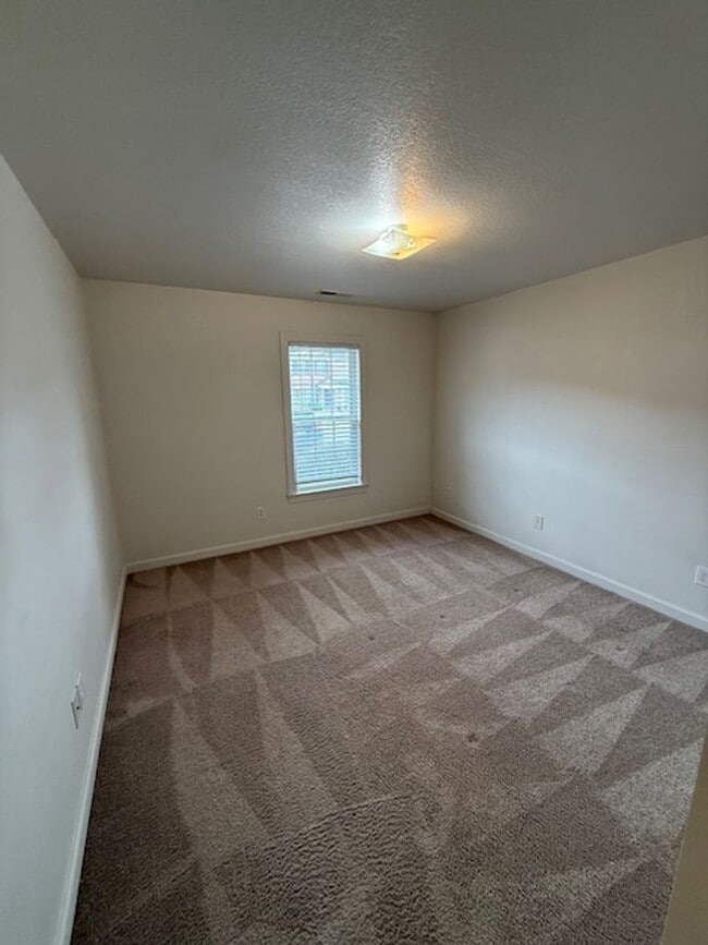 Building Photo - Carolina Forrest! 3 Bedroom / 3 Bath. Pet Friendly.