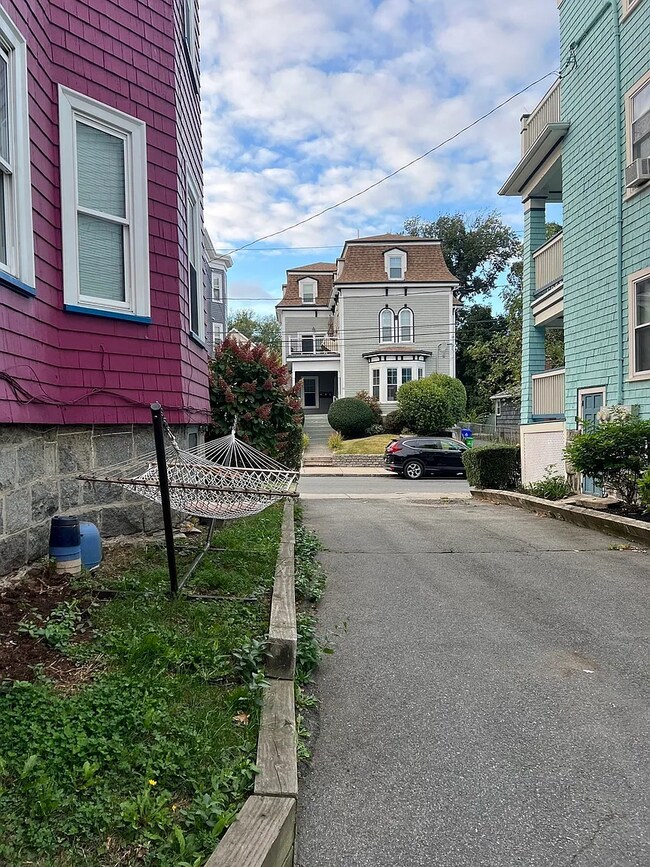 Building Photo - 41 King St