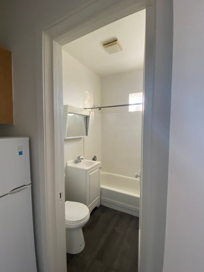 Building Photo - 3955 W Irving Park Rd