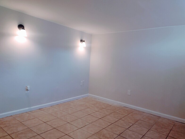 Building Photo - 8404 Loch Raven Blvd