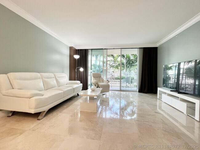Building Photo - 99 SE Mizner Blvd
