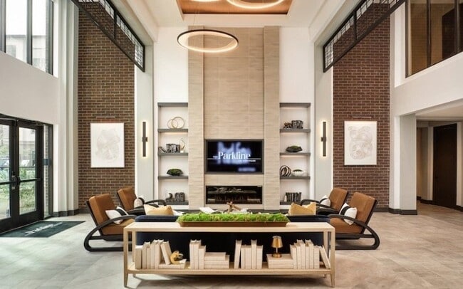 Building Photo - 16717 Westpark Dr