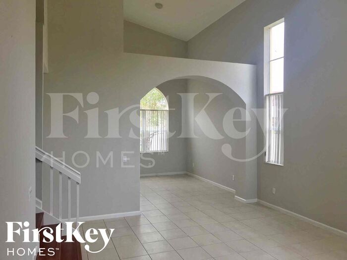 Building Photo - 2222 Portofino Ave