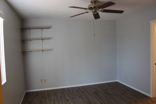Building Photo - Central Mesa - No HOA with 3 bedrooms