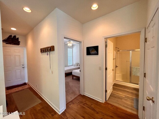 Building Photo - 881 Great Egret Cir SW