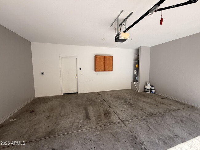 Building Photo - 10027 W Payson Rd