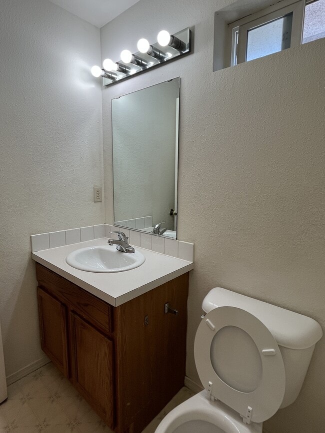 Building Photo - 4308 SE 138th Pl